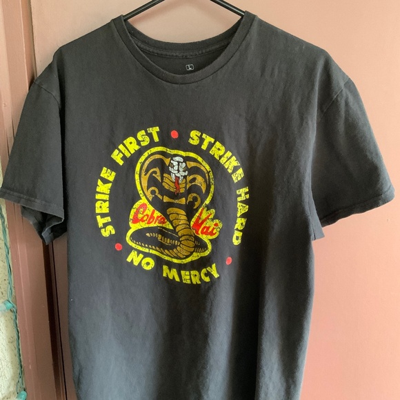 Cobra Kai T-Shirt in Black size L - Picture 1 of 3